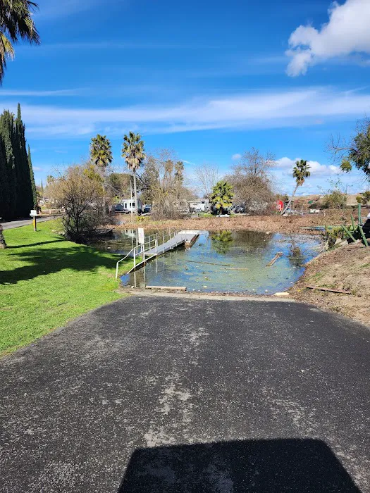 Islander Mobile Home Park Picture 9