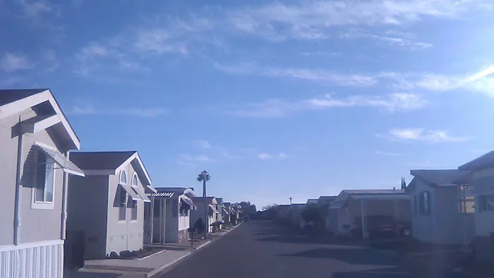 El Rancho Mobile Home Park Picture 8