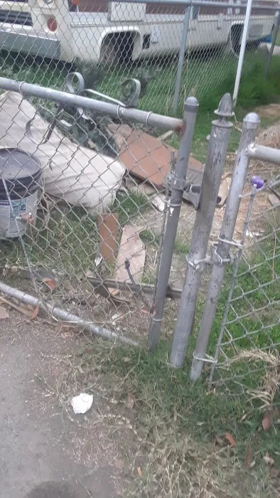 Bentley Trailer Park Picture 2