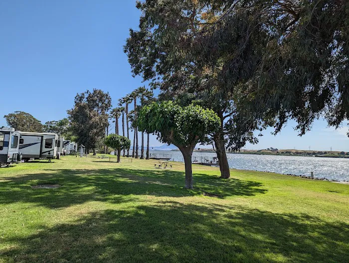 Duck Island RV Park and Fishing Resort - All campers and guests must be 18 years of age or older. Picture 6