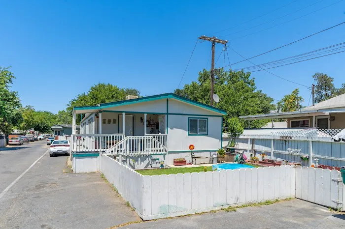 Big Wheel Mobile Home Park Picture 1