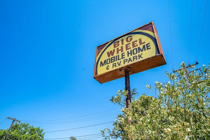 Big Wheel Mobile Home Park Picture 8