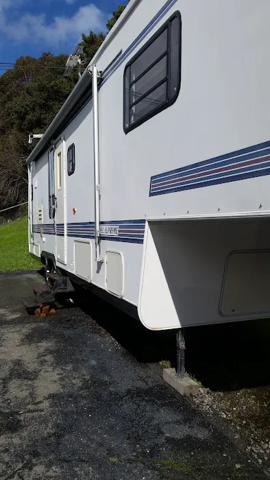 Frontier Mobile Home Park Picture 3