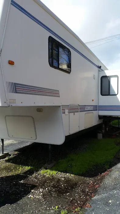 Frontier Mobile Home Park Picture 5