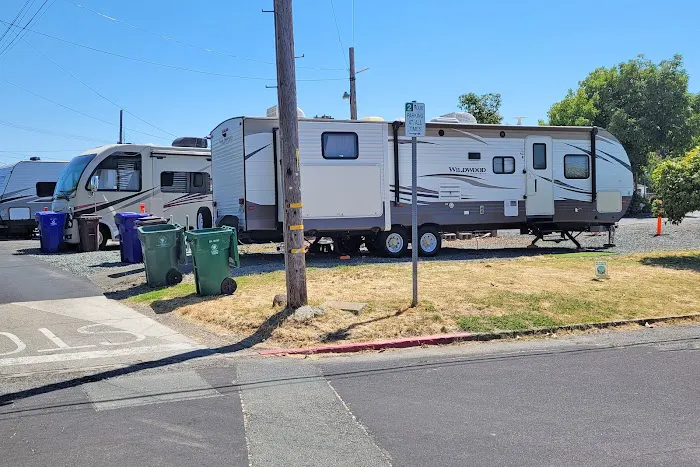 Rodeo Mobile Home & RV Park Picture 2