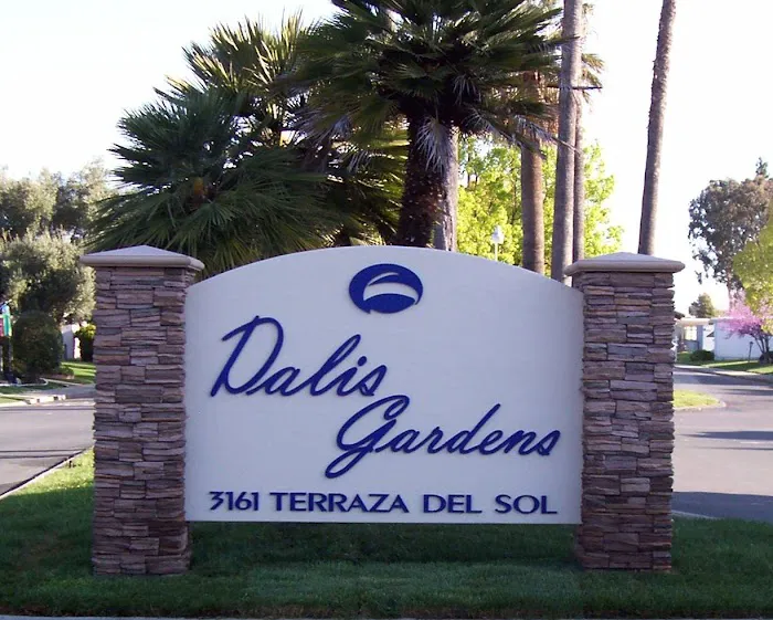 Dalis Gardens Mobilehome Park Picture 3