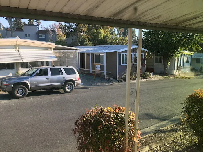 Sunny Acres Mobile Home & RV Park Picture 2