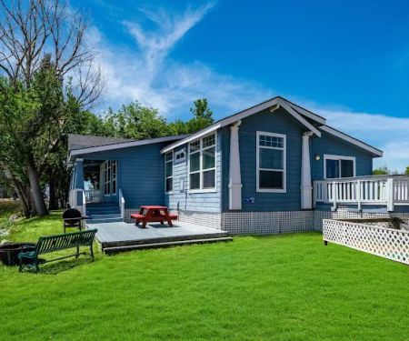 Snug Harbor RV Park & Marina