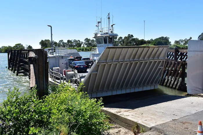 Snug Harbor RV Park & Marina Picture 9