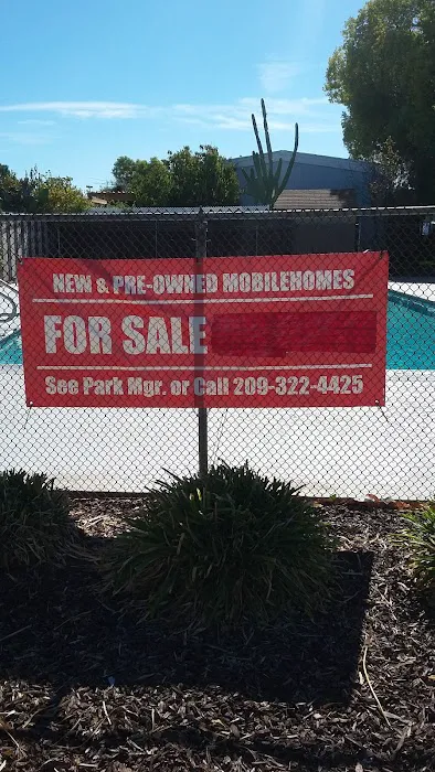 Modesto Mobile Home Park Picture 5