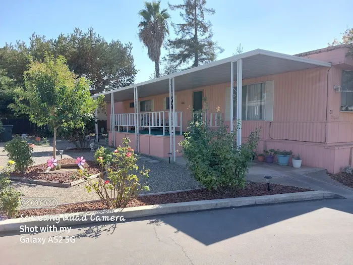 Silverwood Mobile Home Park Picture 8