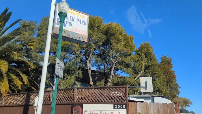 Golden Gate Trailer Park Picture 2