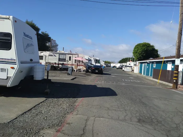 Vallejo Mobile Home Community & RV Park Picture 7