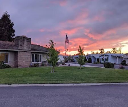 Three Palms Mobile Estates (Senior)