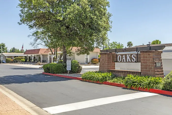 Oaks Mobile Home Community Picture 8