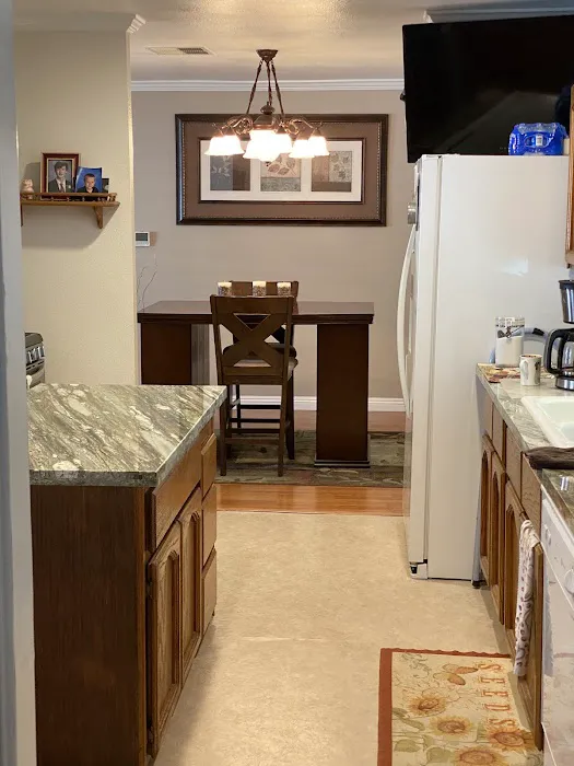 Oaks Mobile Home Community Picture 9