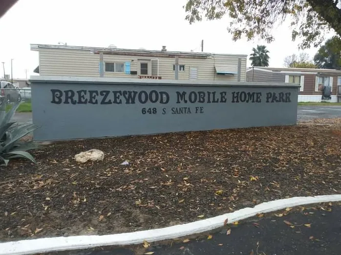 Breezewood Mobile Home Park Picture 1