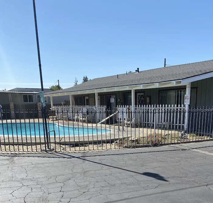 Sun Garden Mobile Home Village Picture 3
