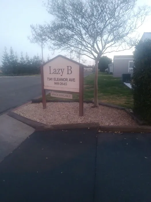 Lazy B Mobile Home Park Picture 7