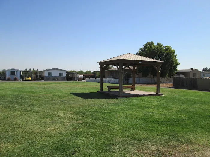 Country Squire Estates Mobile Home Park Picture 2