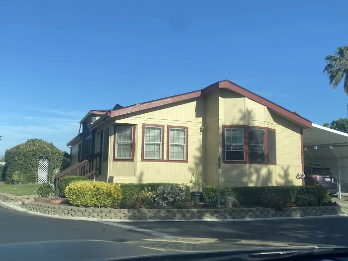 Brooke Meadow Community Picture 2