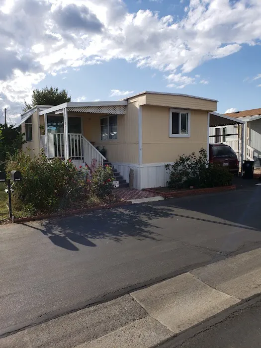 Capital Mobile Estates LLC Picture 9