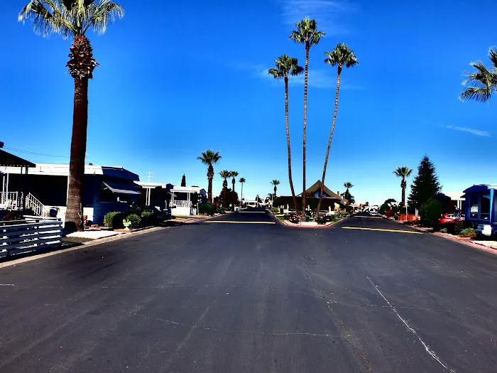 South Gate Mobile Estates Picture 9