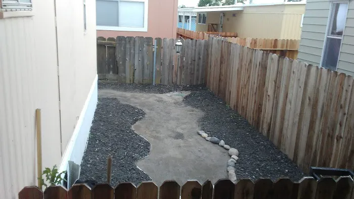 Riverview Mobile Home Park Picture 4