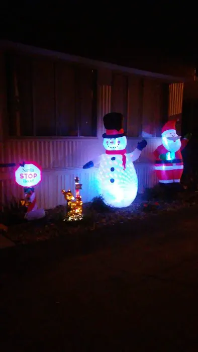 Riverview Mobile Home Park Picture 10