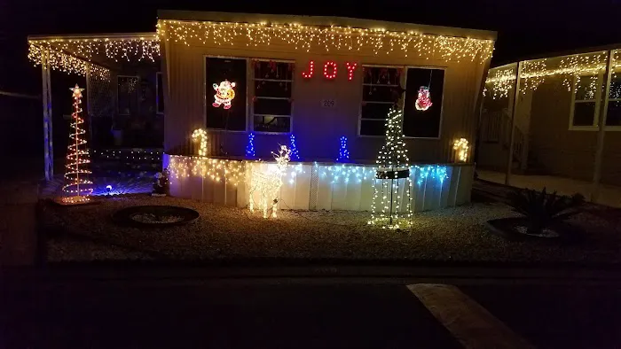 River Paradise Mobile Home Park Picture 7