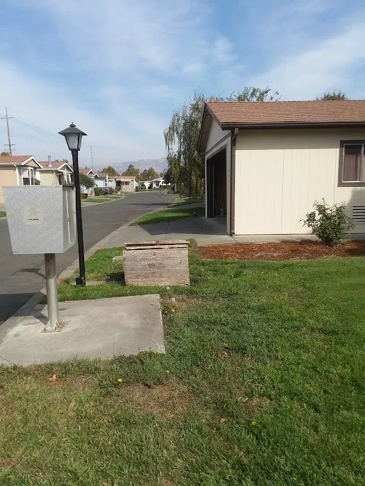 Royal Oaks Senior Mobile Home Picture 6
