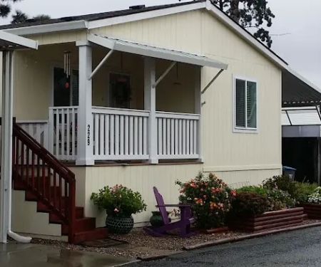 Leisure Lake Mobile Home Park