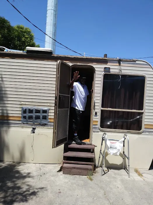 Acorn Mobile Village Picture 3