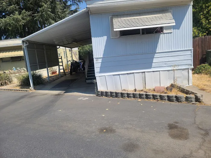 Bamboo Tree Mobile Home Park Picture 9