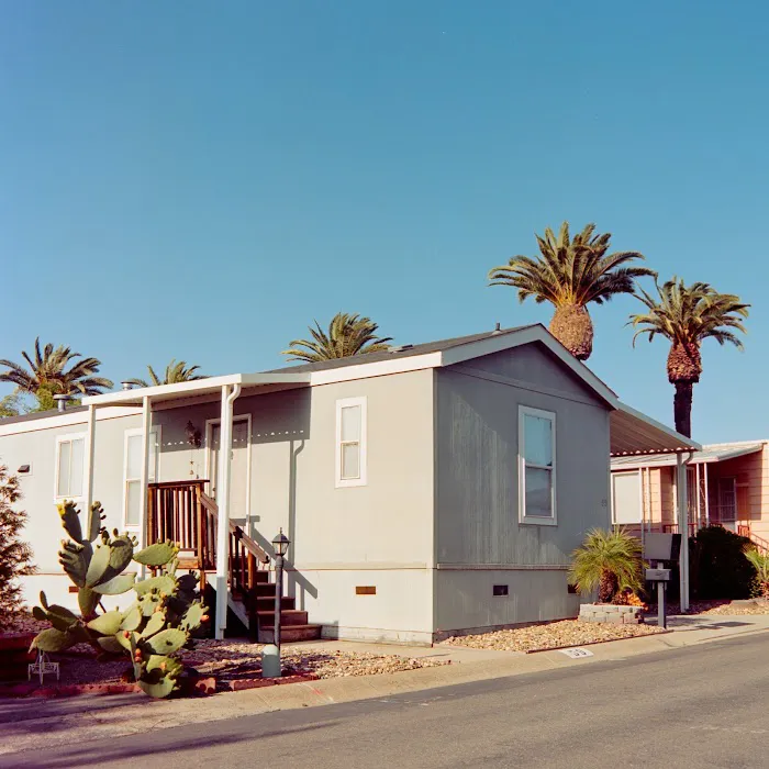 Golden Palms Mobile Home Estates Picture 2