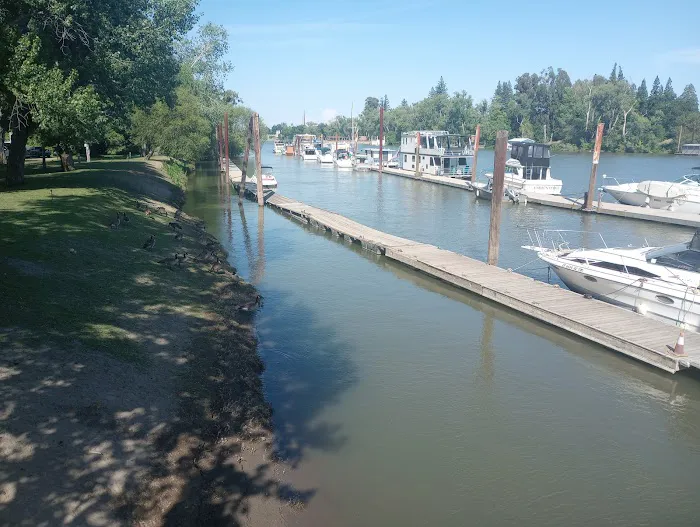 Sherwood Harbor Marina & RV Park Picture 2