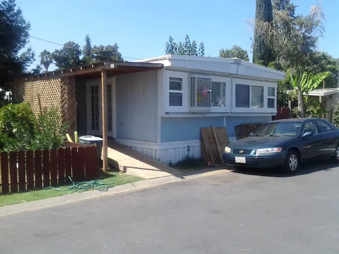 Castle Mobile Home Park Picture 2