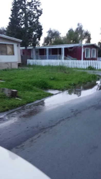 Santa Rosa Mobile Estates Picture 7