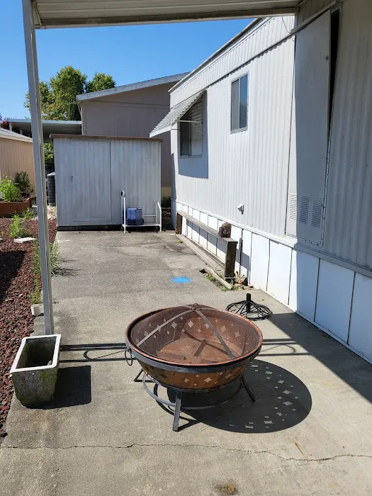 Lamplighter Mobile Home Park Picture 1