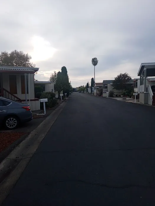 Lamplighter Mobile Home Park Picture 6