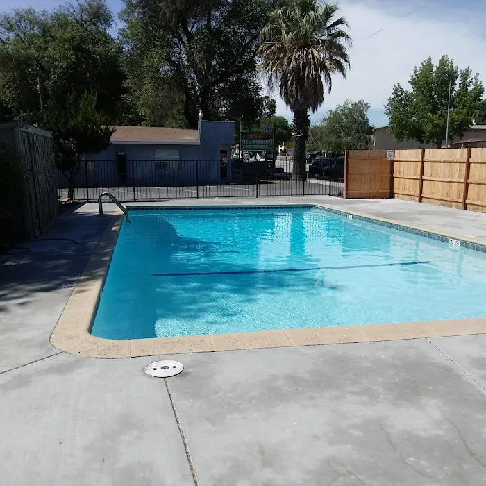 Paso Robles Mobile Village Picture 3