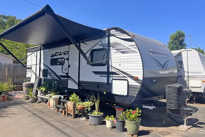 Paso Robles Mobile Village Picture 5