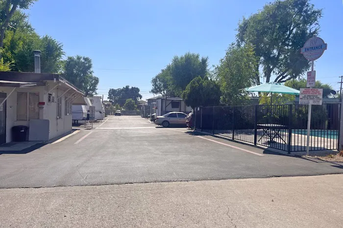 Paso Robles Mobile Village Picture 10