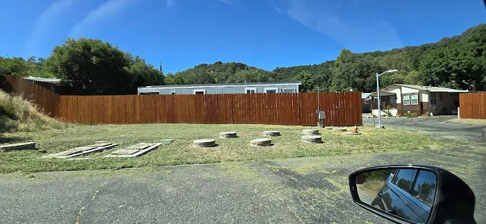 Resthaven Mobile Home Park Picture 4
