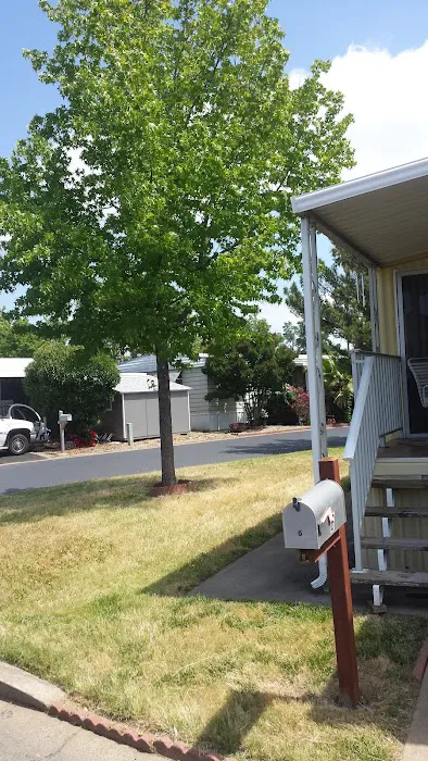 Cordovan Mobile Home Estates Picture 4
