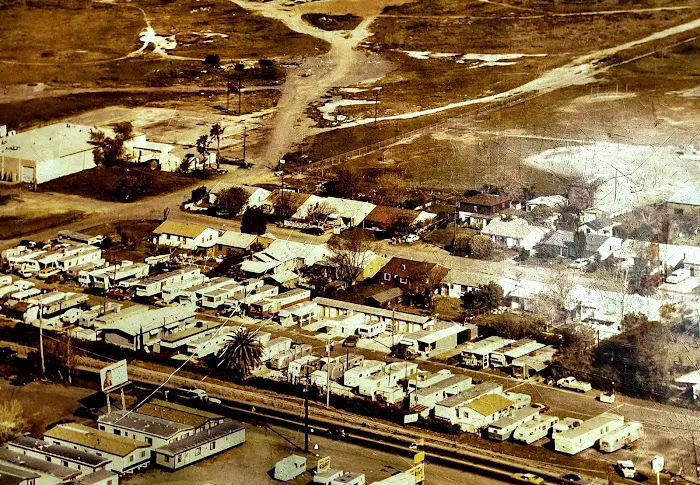 El Camino Mobile Home & RV Park Picture 6