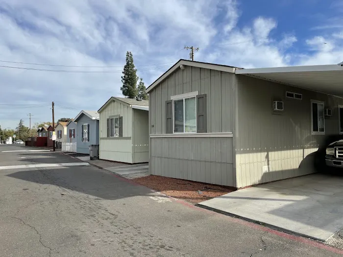 West Sacramento MH & RV Park Picture 5