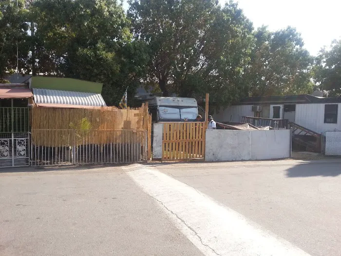 Skylark Mobilehome Park Picture 6