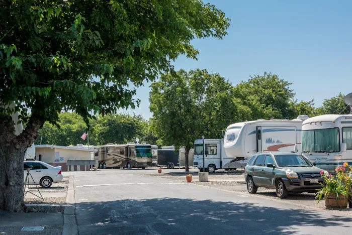 Capitol West RV Park Picture 2