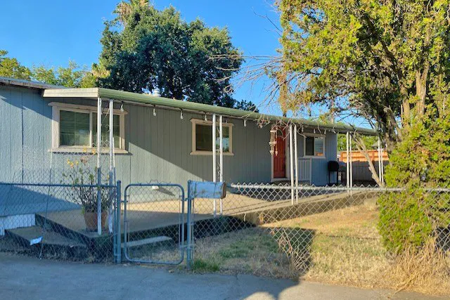 Trails End Mobile Home Park Picture 2